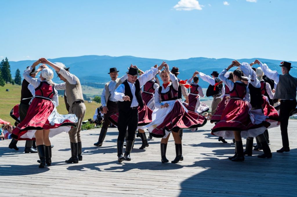 Advent Folk Dance Festival Lights Up the Northern Village of Sajóörs post's picture