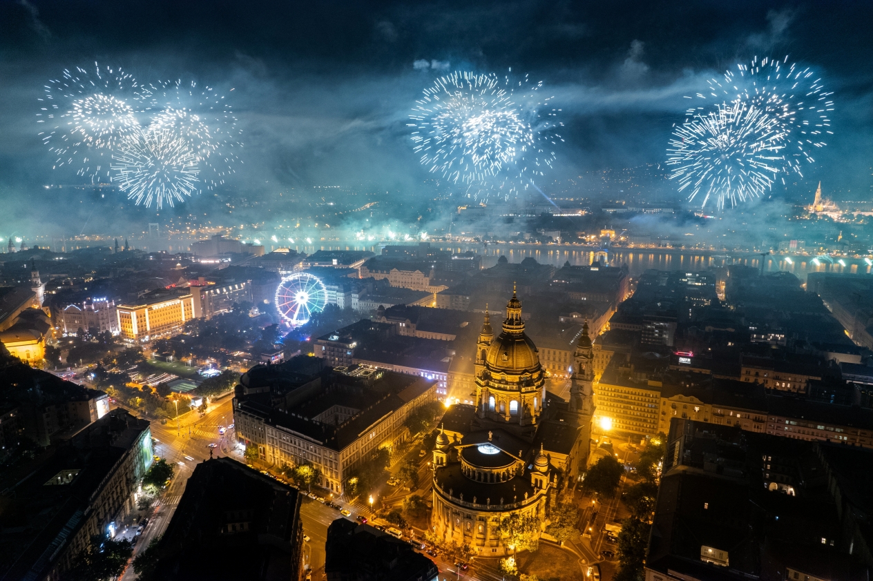 Happy Birthday Hungary! The Night Sky Dazzles with Mind-blowing Fireworks