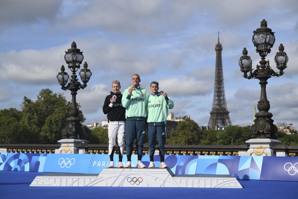 Paris 2024: Gold and Bronze Medals in Open Water Swimming post's picture