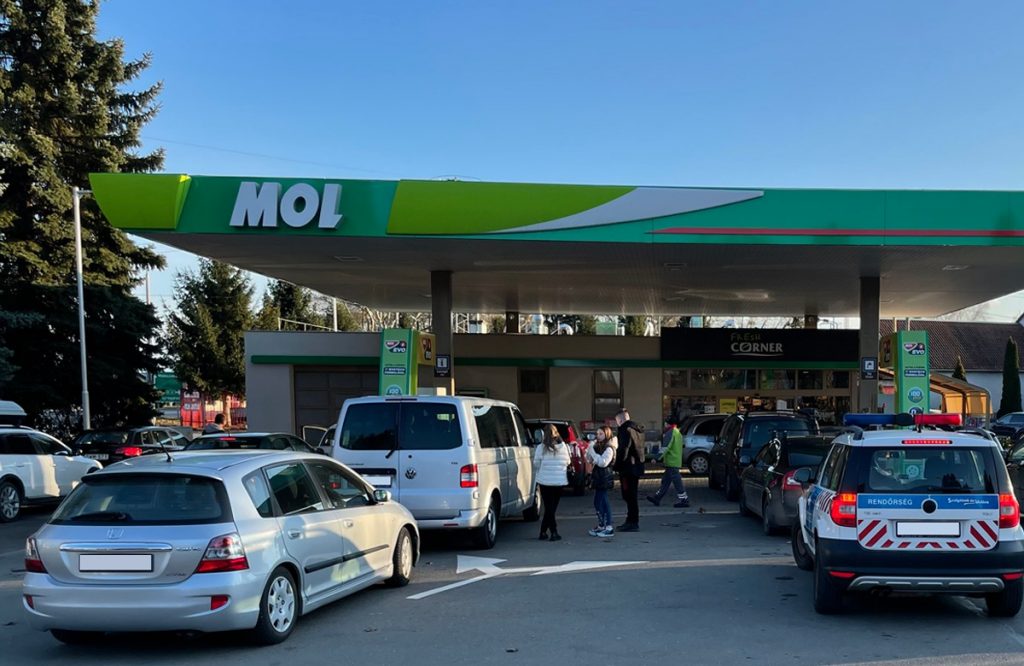 Competition Authority Clears MOL over Price Freeze Dispute post's picture