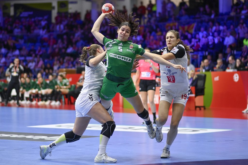 Women’s Handball Team Advances to European Championship Semi-Finals post's picture