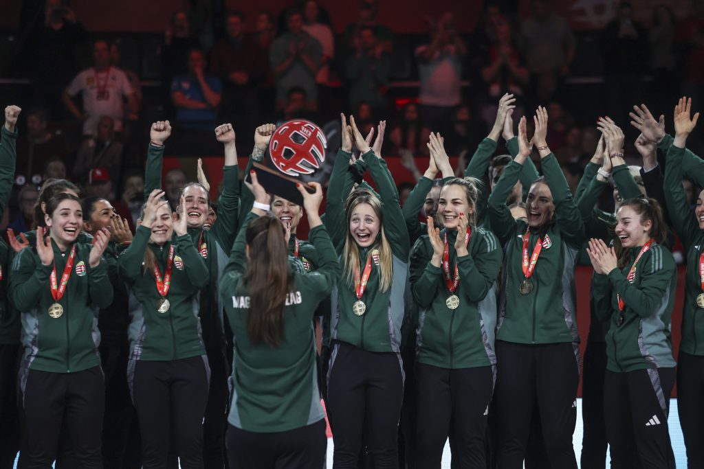 Women’s Handball Team Triumphs over France to Win European Bronze Medal post's picture