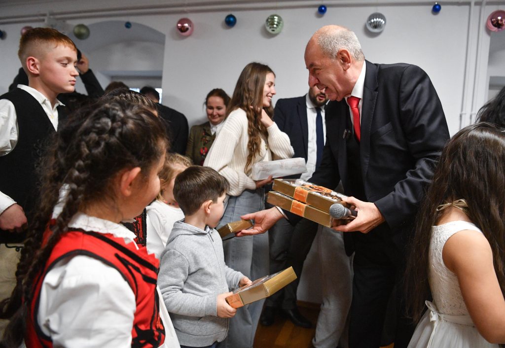 President Brings Gifts to Children’s Home in Transylvania post's picture