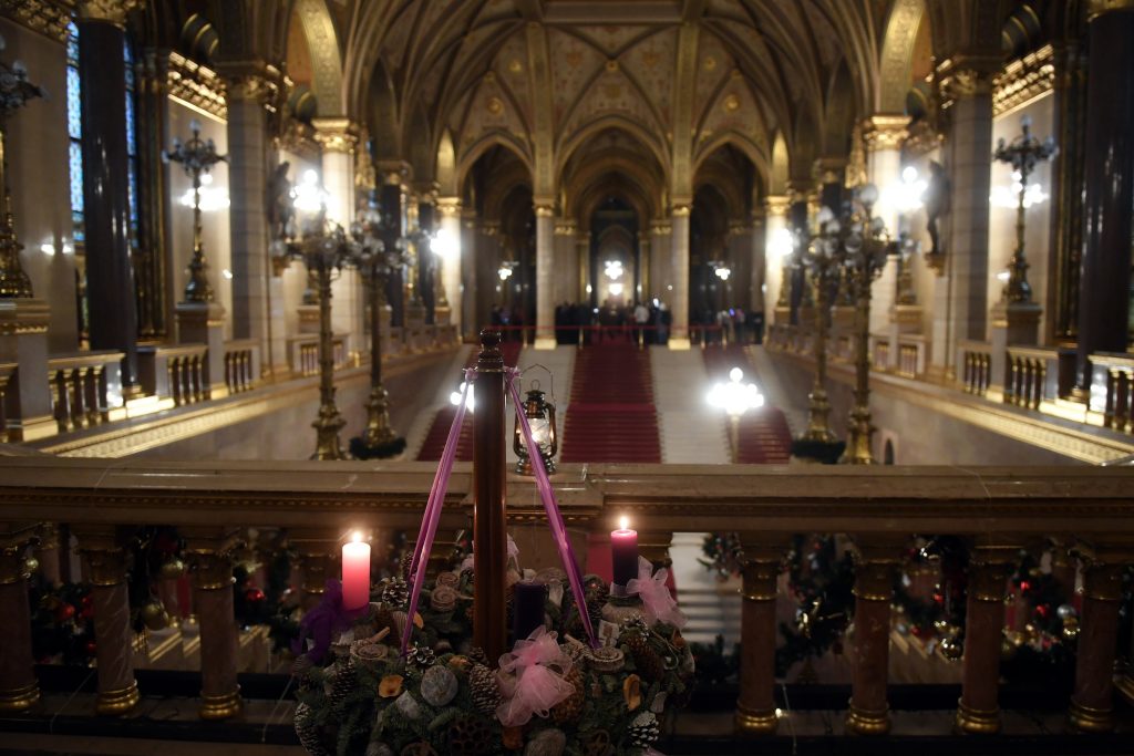 Symbol of Hope: Peace Light of Bethlehem Arrives at the Parliament post's picture