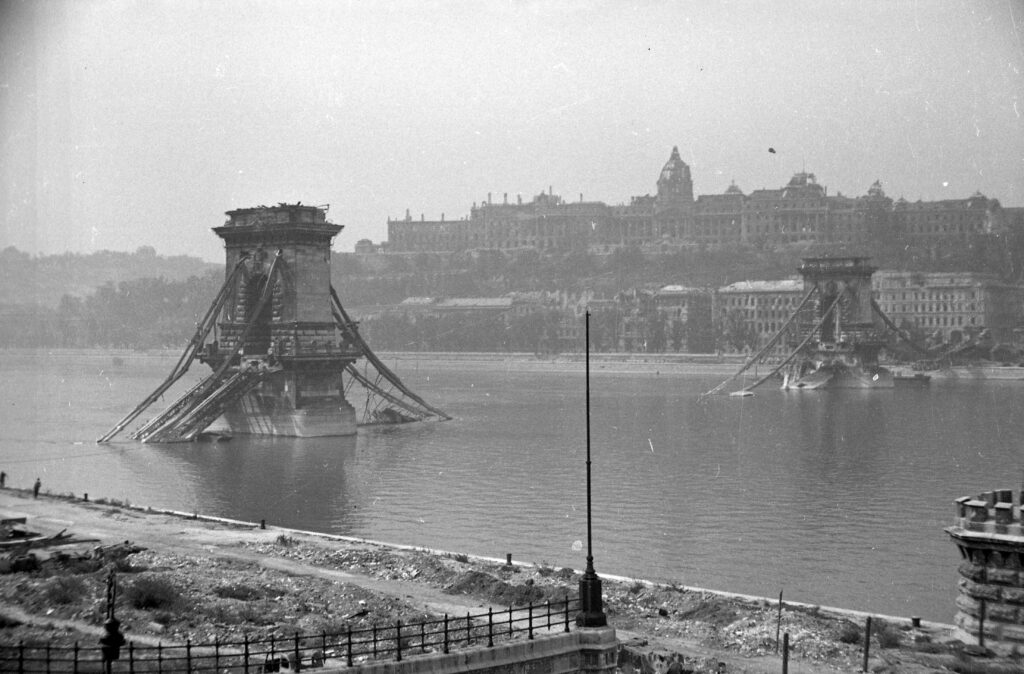 Photo Exhibition Commemorates One of Budapest’s Darkest Periods post's picture