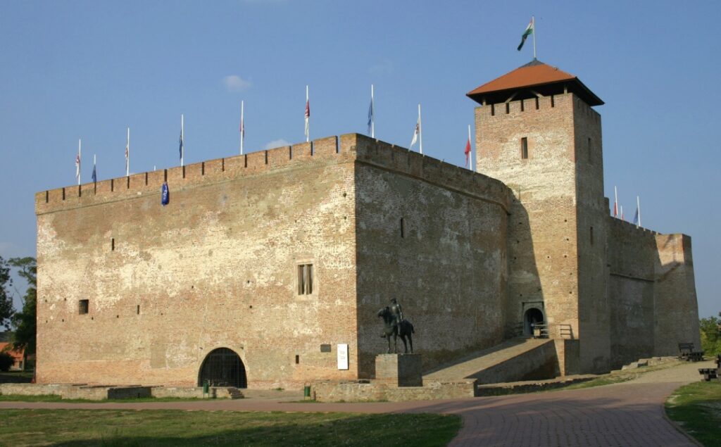 Gyula Castle Aims to Transform into a Tourist-magnet post's picture