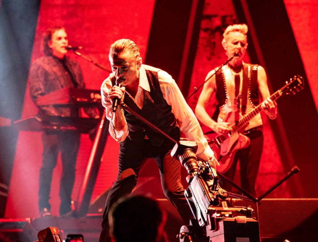 Depeche Mode Hits Go Hungarian: Five-Hour Party at MVM Dome post's picture