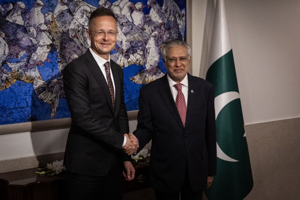 MOL Finds New Gas Fields in Pakistan post's picture