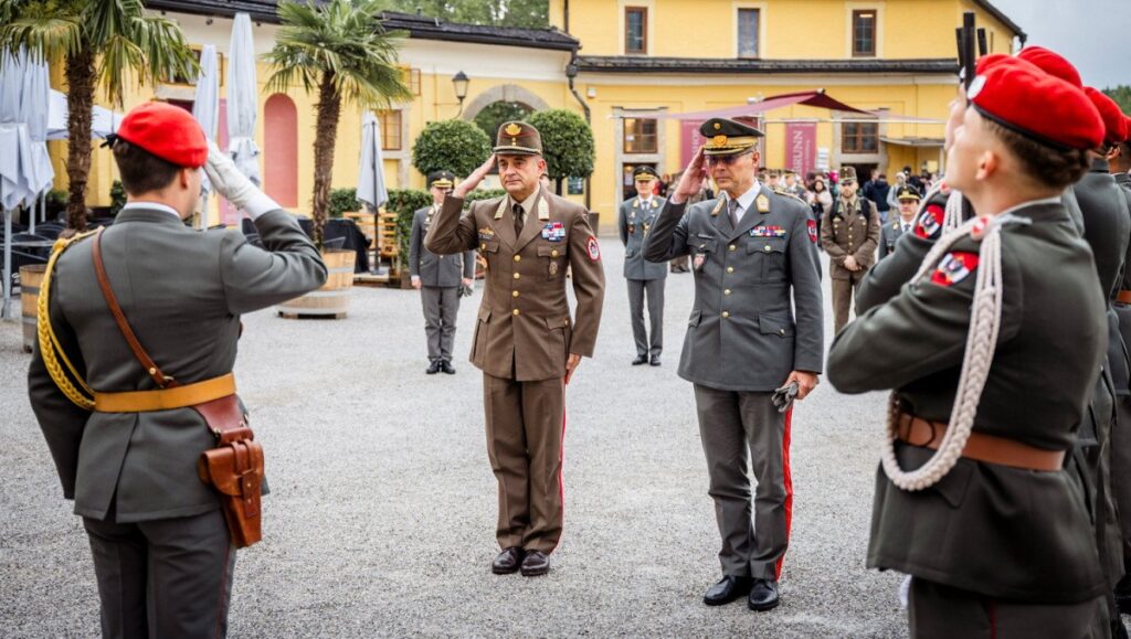 Austria Interested in Our Defense Development and Joint Exercise post's picture