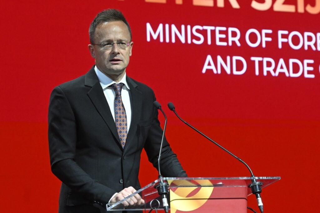 Foreign Minister Calls the Situation of Hungarians in Ukraine “Sad and Unacceptable” post's picture