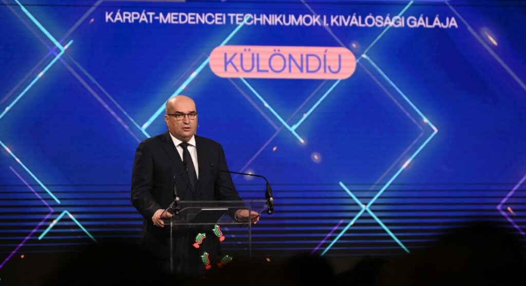 Head of Hungarian Minority Party in Ukraine Reacts to Threats of a Ban post's picture