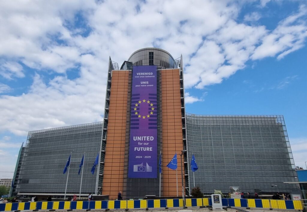 Voters Largely Reject EC’s Demands on Social Support Cuts post's picture