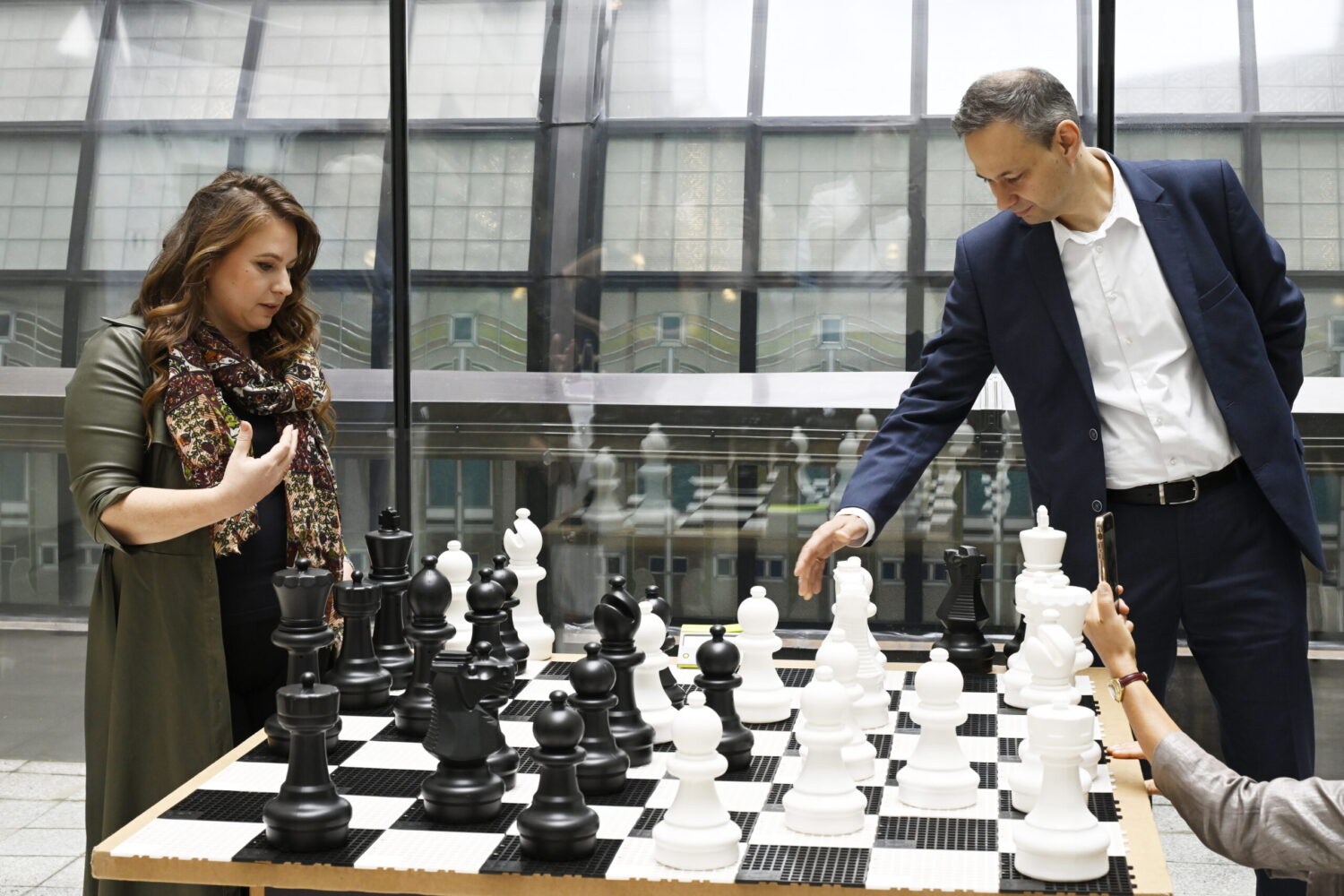 Judit Polgár’s Team Triumphs at Star-Studded NBA–Chess Crossover Festival