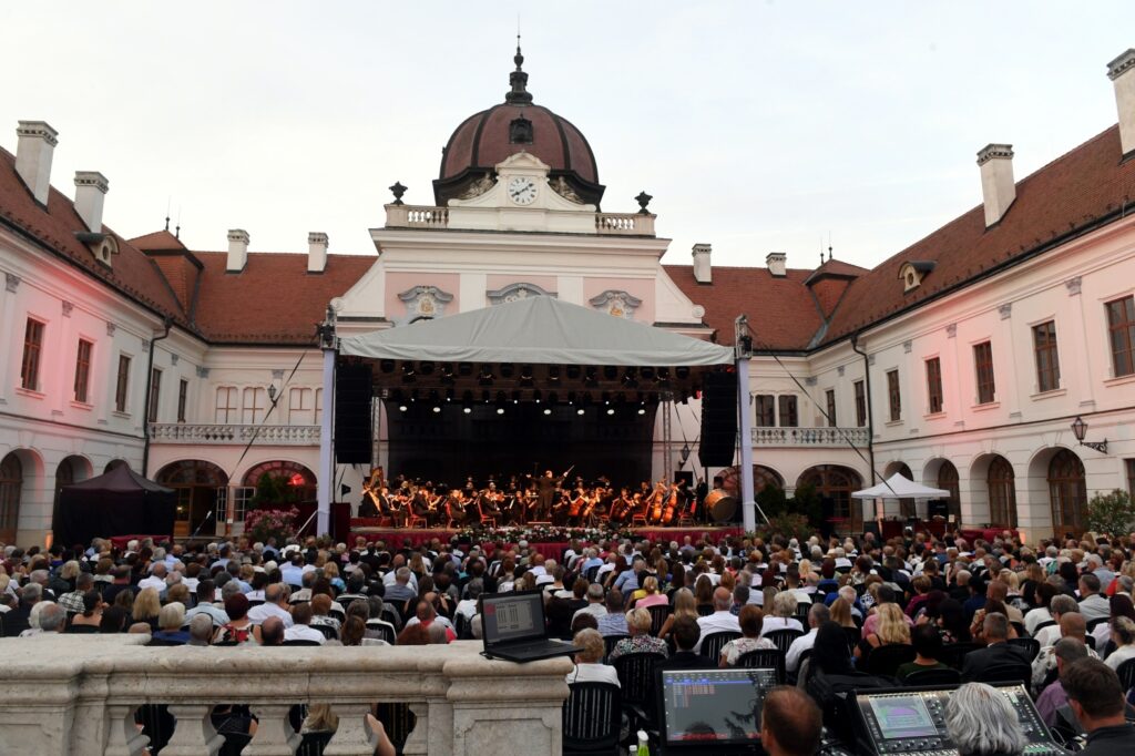 Gödöllő Palace Celebrates Double Anniversary with Operetta Tribute post's picture
